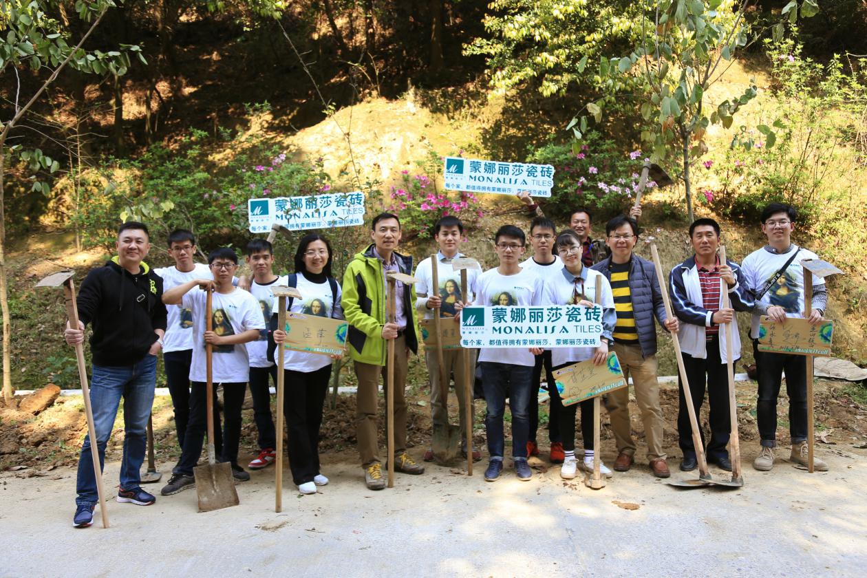 ���Gɫ�M�е��ף�������ɯ�y�ַ�ɽ��_���M����ɭ�ֳ���